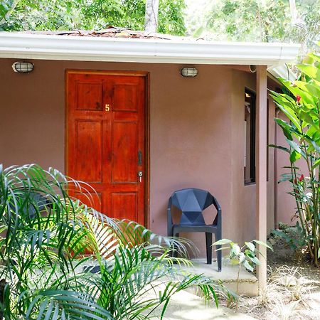 Bambutel Cocles Hotel Puerto Viejo de Talamanca Exterior foto