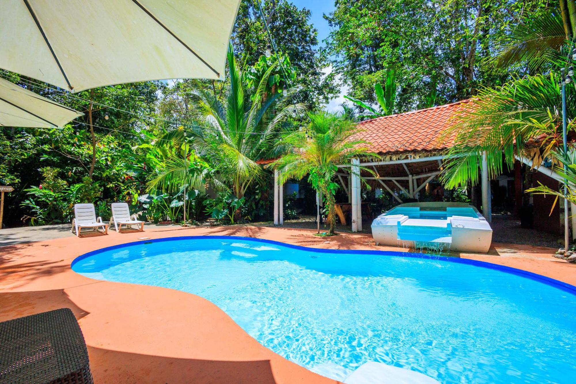 Bambutel Cocles Hotel Puerto Viejo de Talamanca Exterior foto