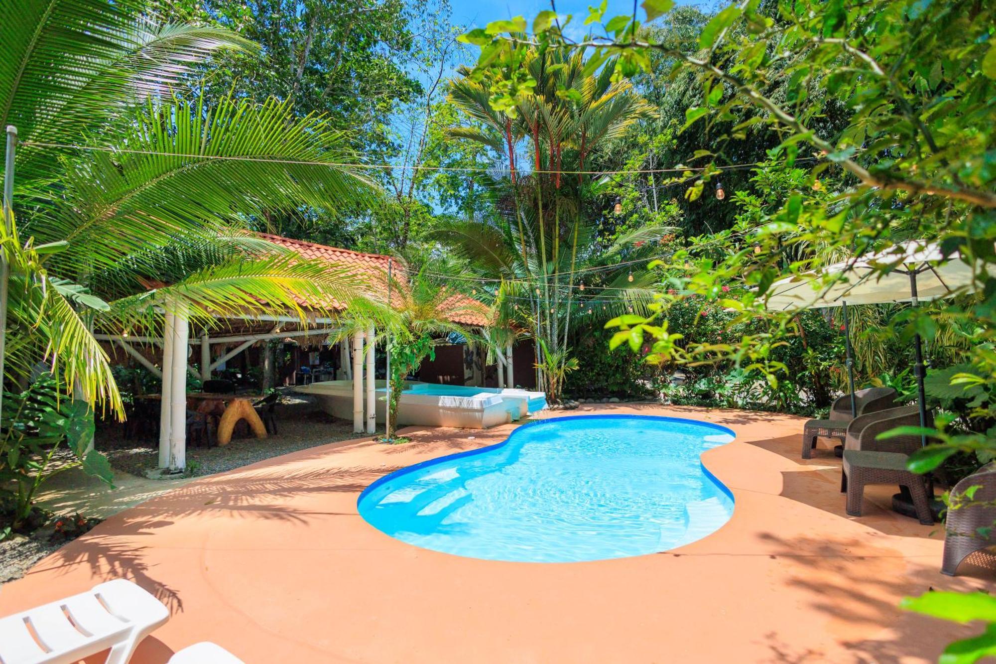 Bambutel Cocles Hotel Puerto Viejo de Talamanca Exterior foto